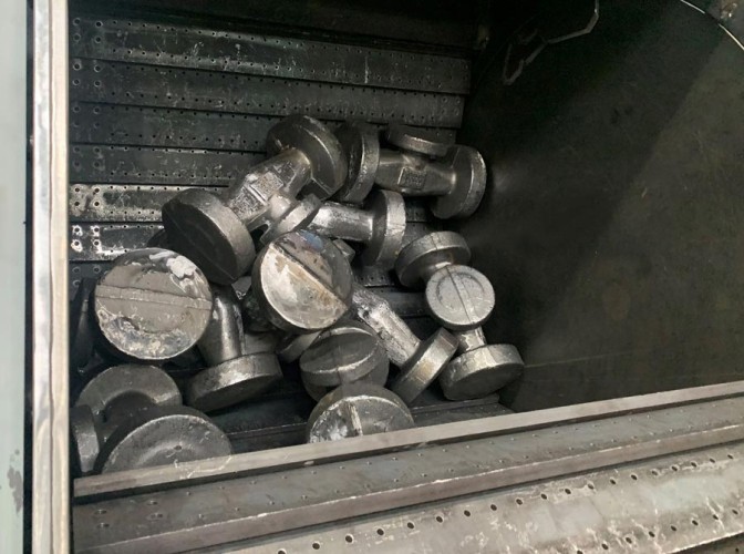 Steel-belt-tumblast-machine-granigliatrici-a-tappeto-rampante-in-acciaio-SG6-h2-bonny-forge-omsg
