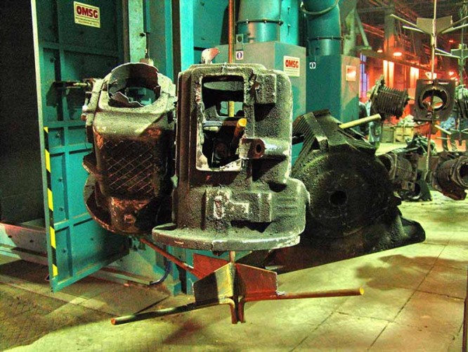 granigliatrice-shot-blasting-machine-omsg-sandermatic-caricamento-pezzi