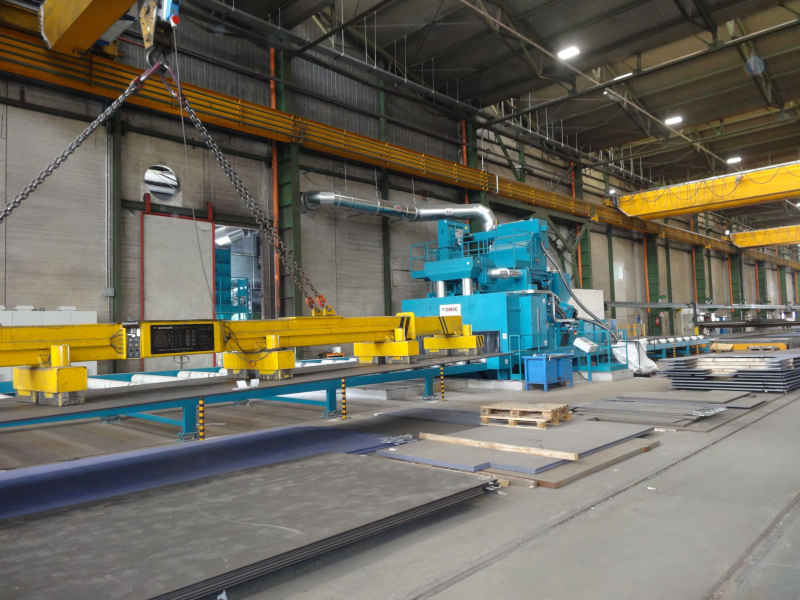 Roller conveyor shot blasting machines for shipbuilding industry